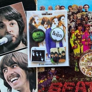 The Beatles pin set